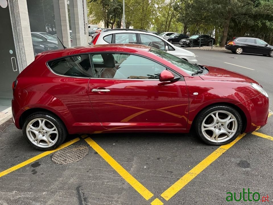 2011' Alfa Romeo MiTo photo #4