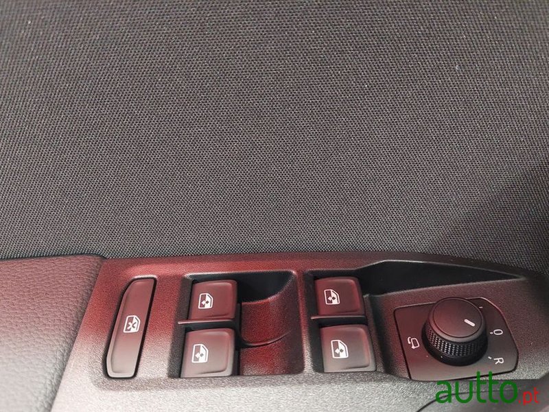 2022' SEAT Arona 1.0 Tsi Fr photo #4