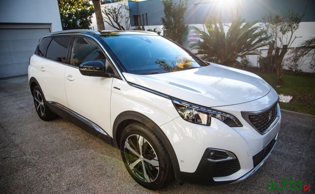 2019' Peugeot 5008 photo #4