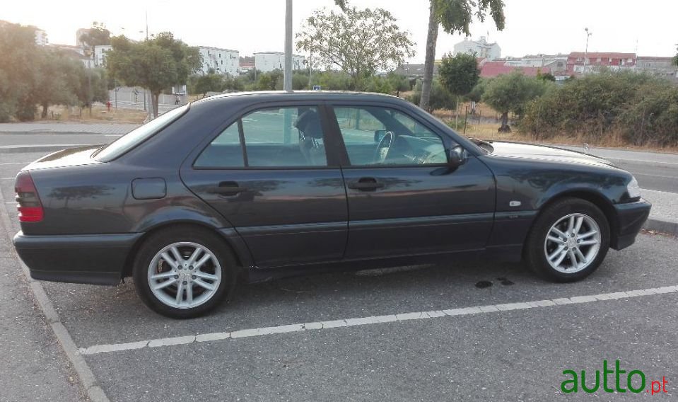 1998' Mercedes-Benz C-200 photo #3