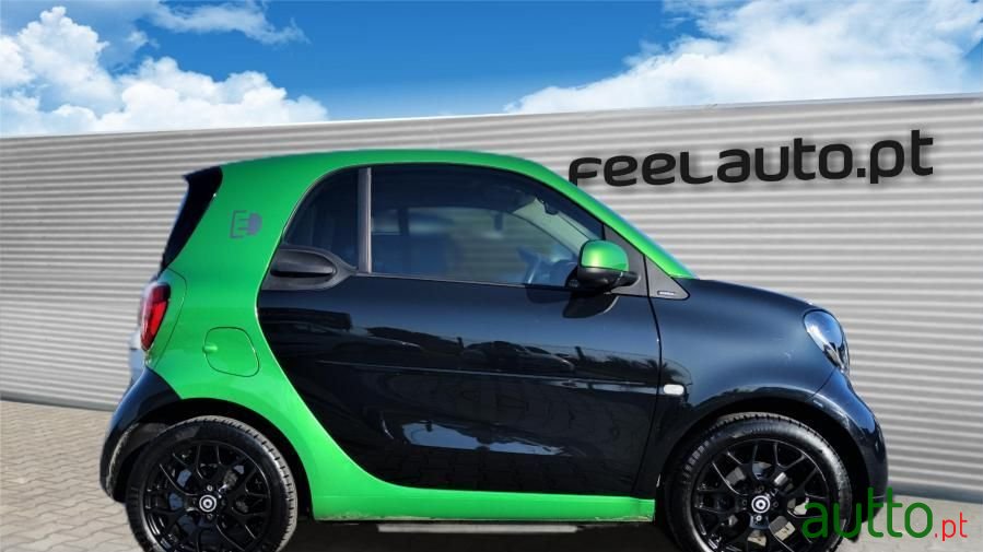 2017' Smart Fortwo photo #4