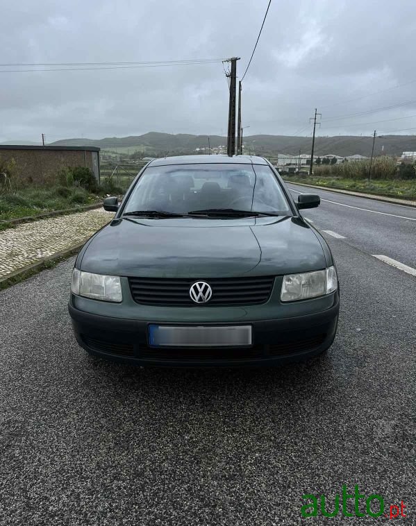 1998' Volkswagen Passat photo #5