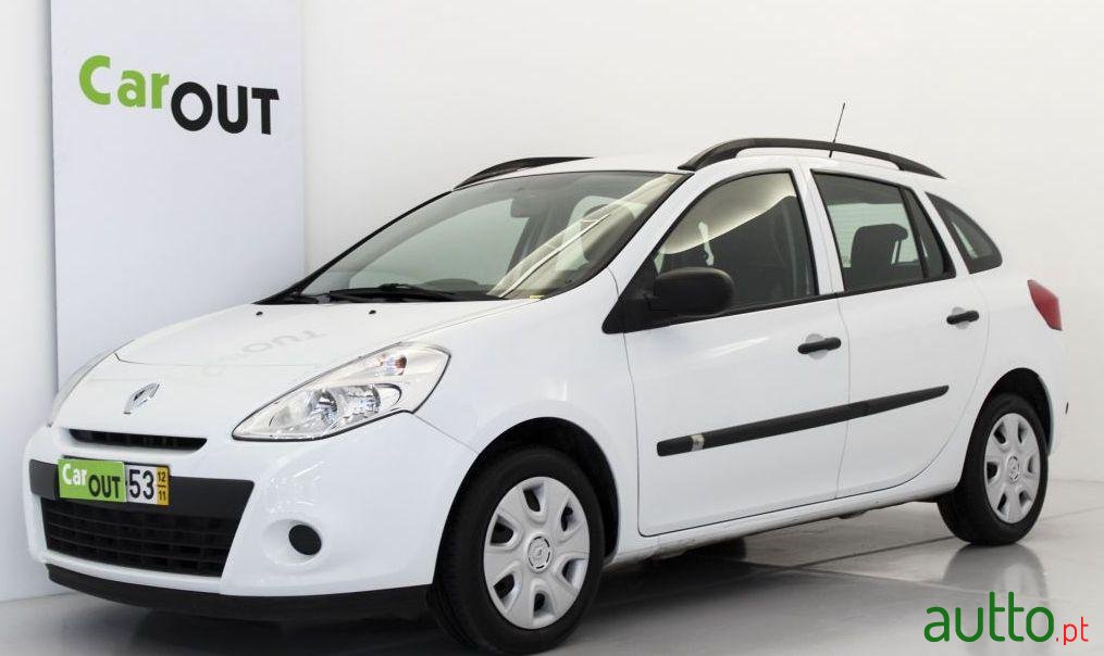 2012' Renault Clio Break photo #2