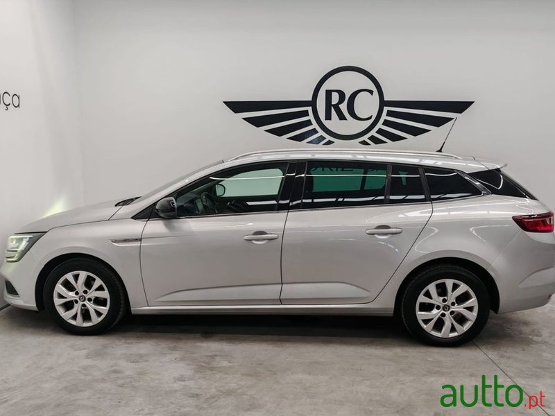 2019' Renault Megane Sport Tourer photo #3