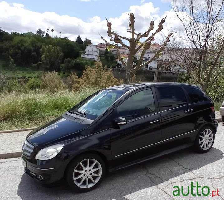 2007' Mercedes-Benz B-200 photo #1
