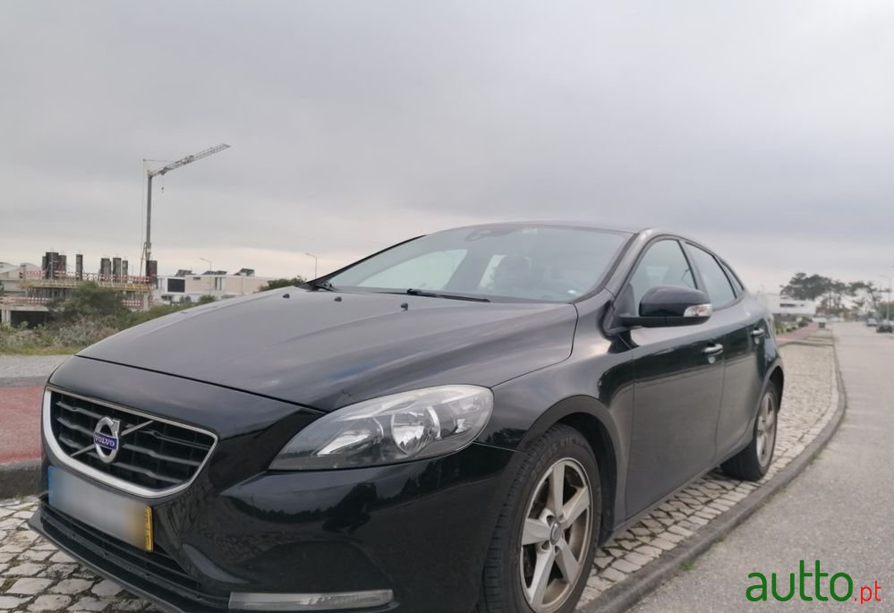 2015' Volvo V40 photo #1