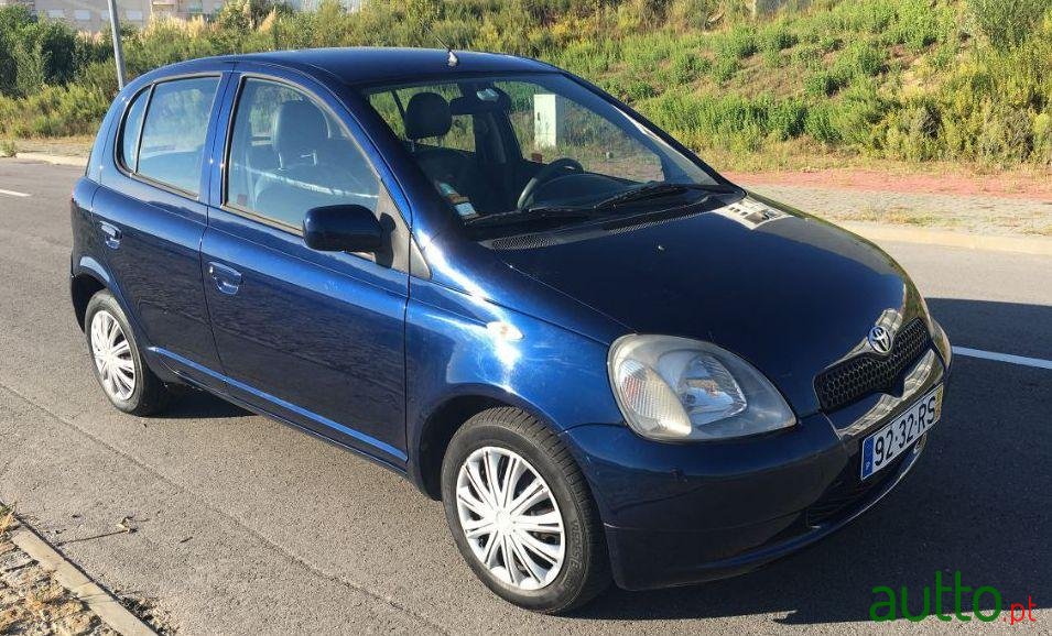 2001' Toyota Yaris Vvt-I photo #3