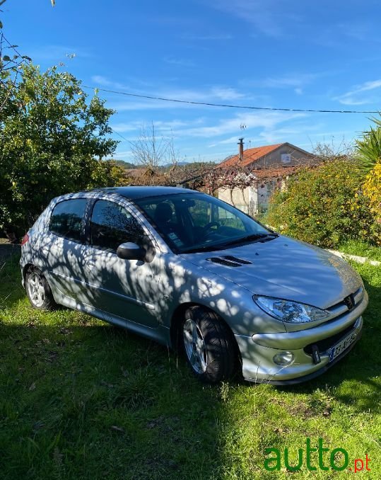 2005' Peugeot 206 photo #1