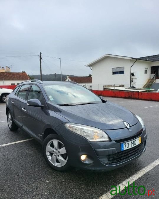 2012' Renault Megane Sport Tourer photo #1