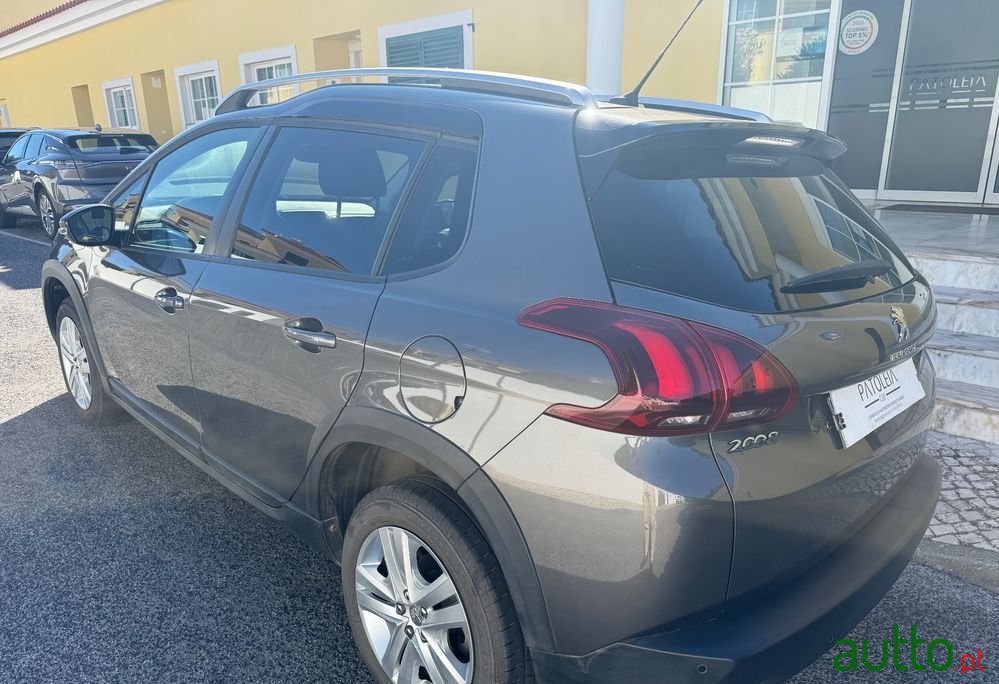 2019' Peugeot 2008 1.2 Puretech Signature photo #4