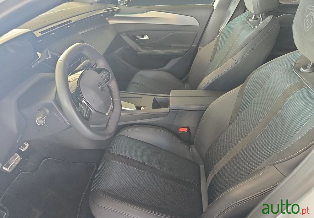 2023' Peugeot E-308 photo #6