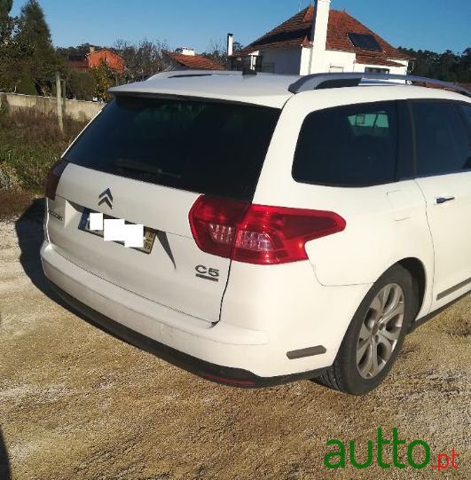 2010' Citroen C5 Tourer photo #1