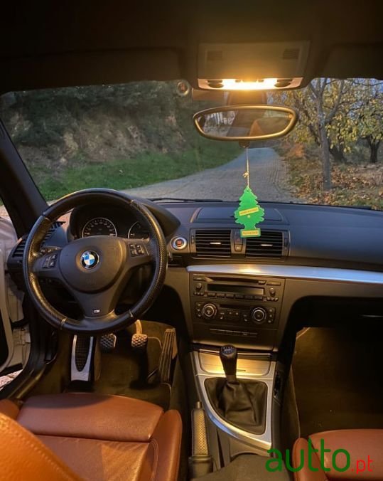 2009' BMW 118 photo #5