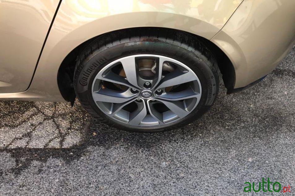 2016' Renault Megane photo #2