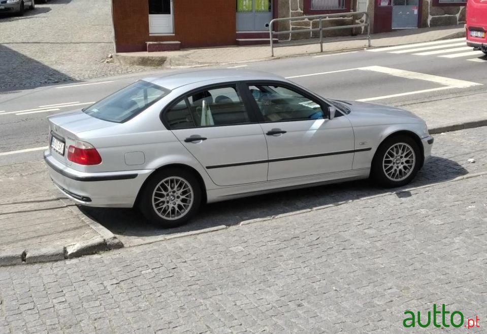 2002' BMW 320 photo #1