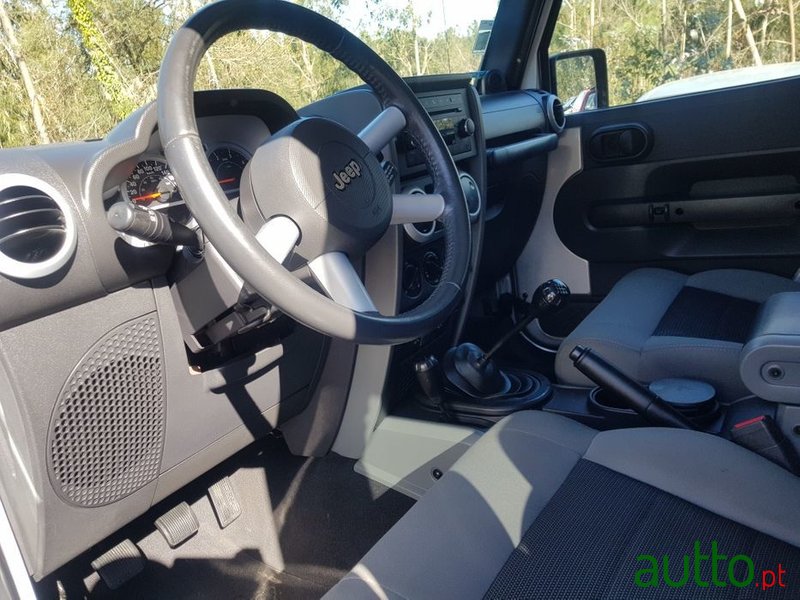 2010' Jeep Wrangler photo #6