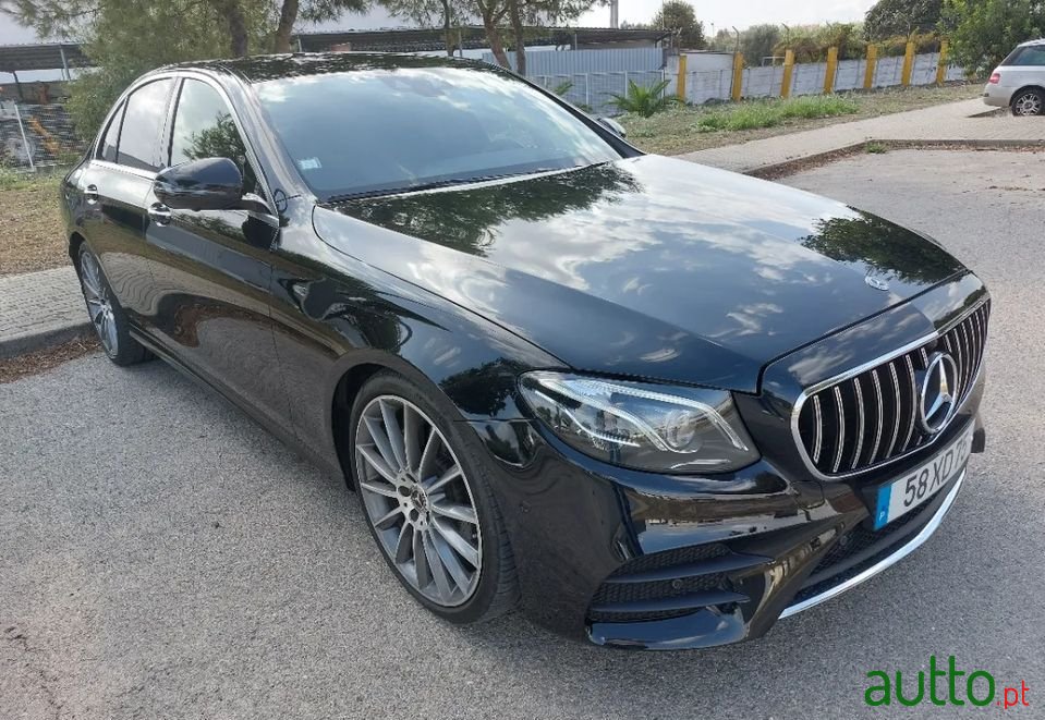 2019' Mercedes-Benz E-300 photo #3
