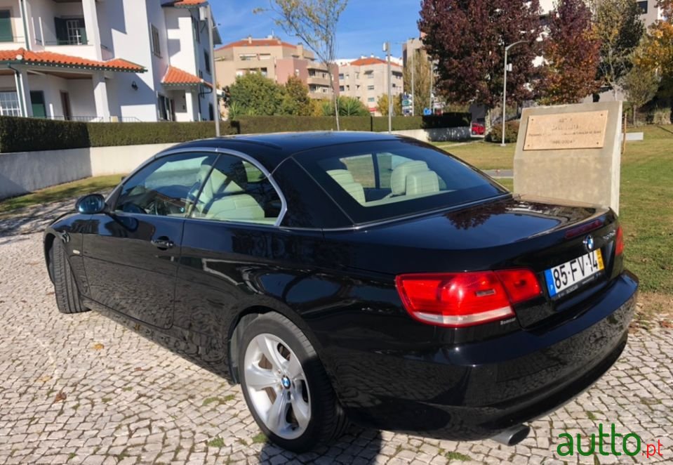 2008' BMW 320 photo #4