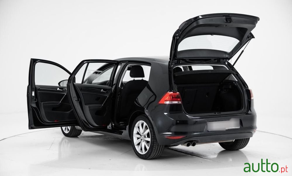 2015' Volkswagen Golf photo #6