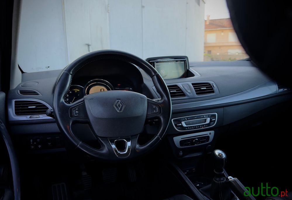 2014' Renault Mégane Sport Tourer photo #6
