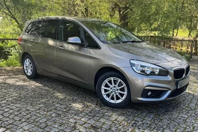 2016' BMW Série 2 D 7L Advantage