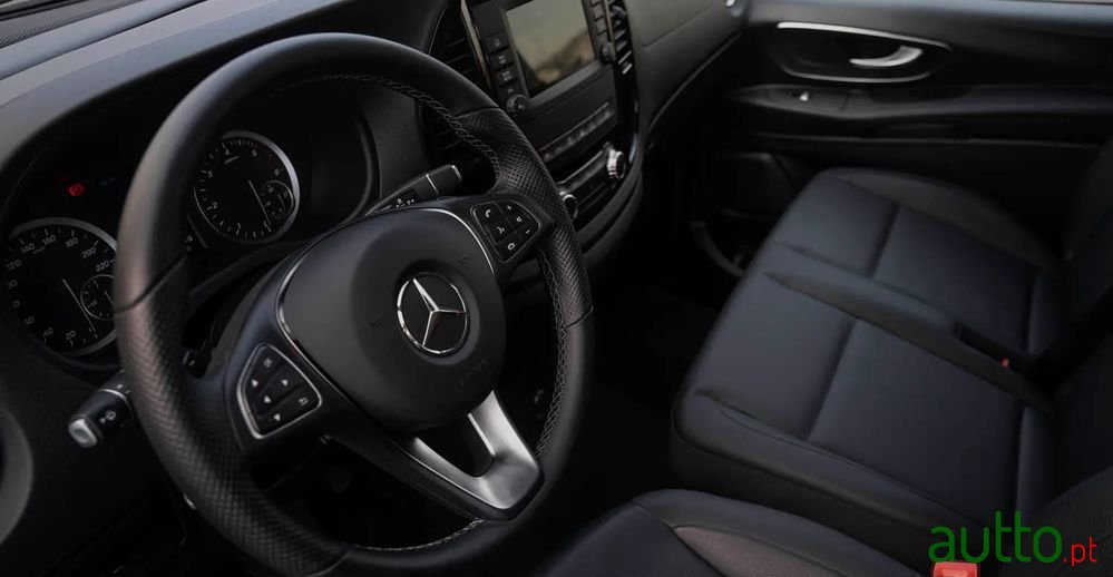 2022' Mercedes-Benz Vito Tourer photo #5