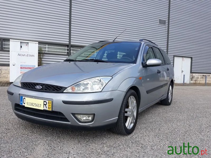 2003' Ford Focus Sw photo #1