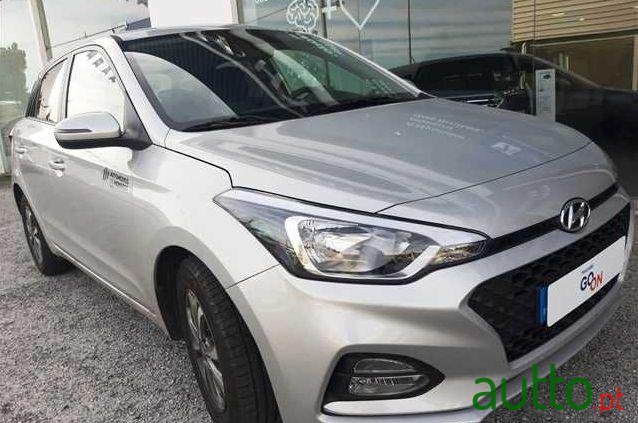 2019' Hyundai i20 Comfort photo #2