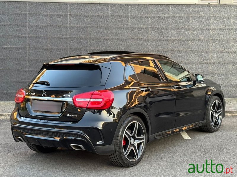 2014' Mercedes-Benz Classe Gla photo #3