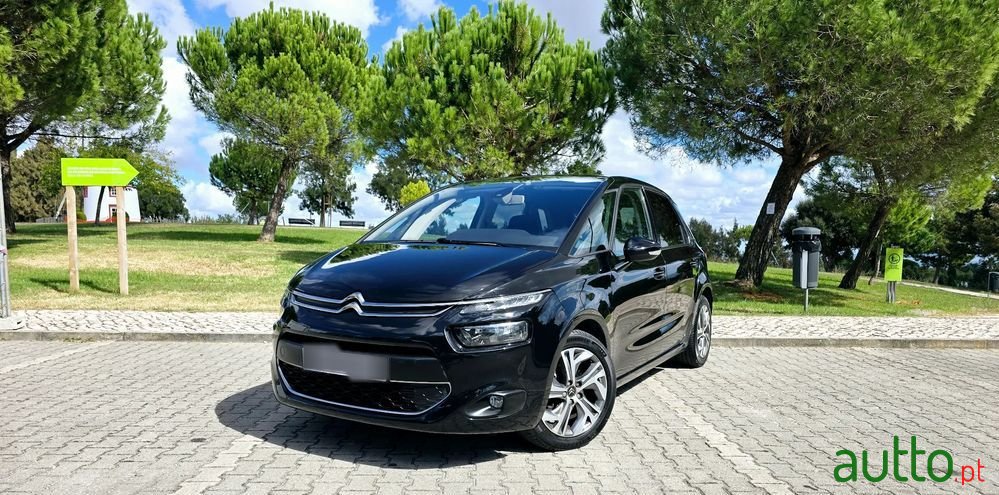 2016' Citroen C4 Picasso photo #3