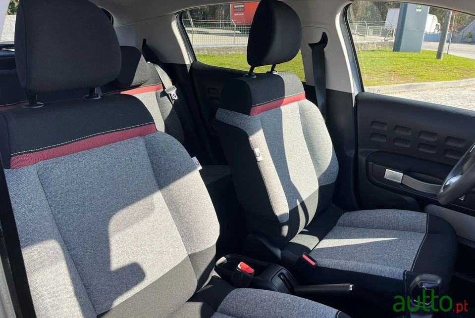 2020' Citroen C3 photo #5