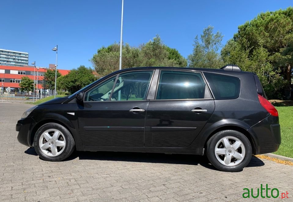 2007' Renault Grand Scenic photo #6
