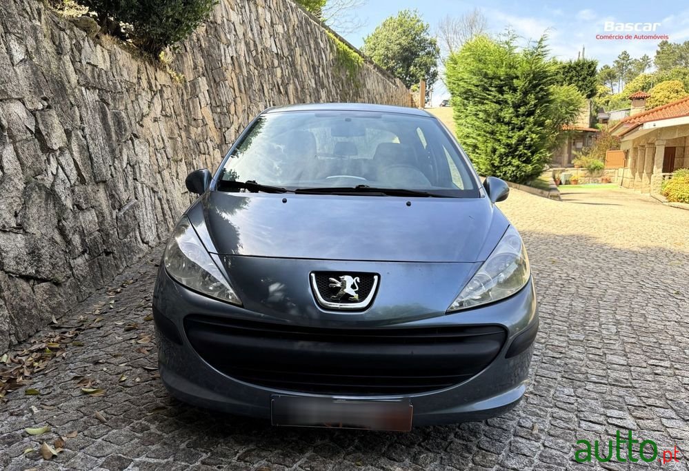 2007' Peugeot 207 1.4 16V Sport photo #2