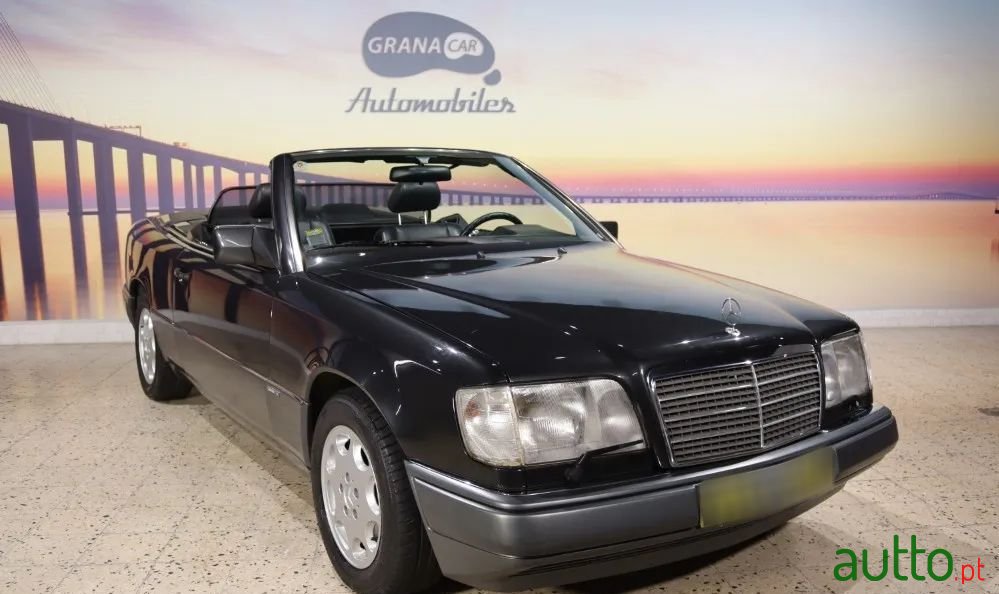 1993' Mercedes-Benz Classe E photo #3