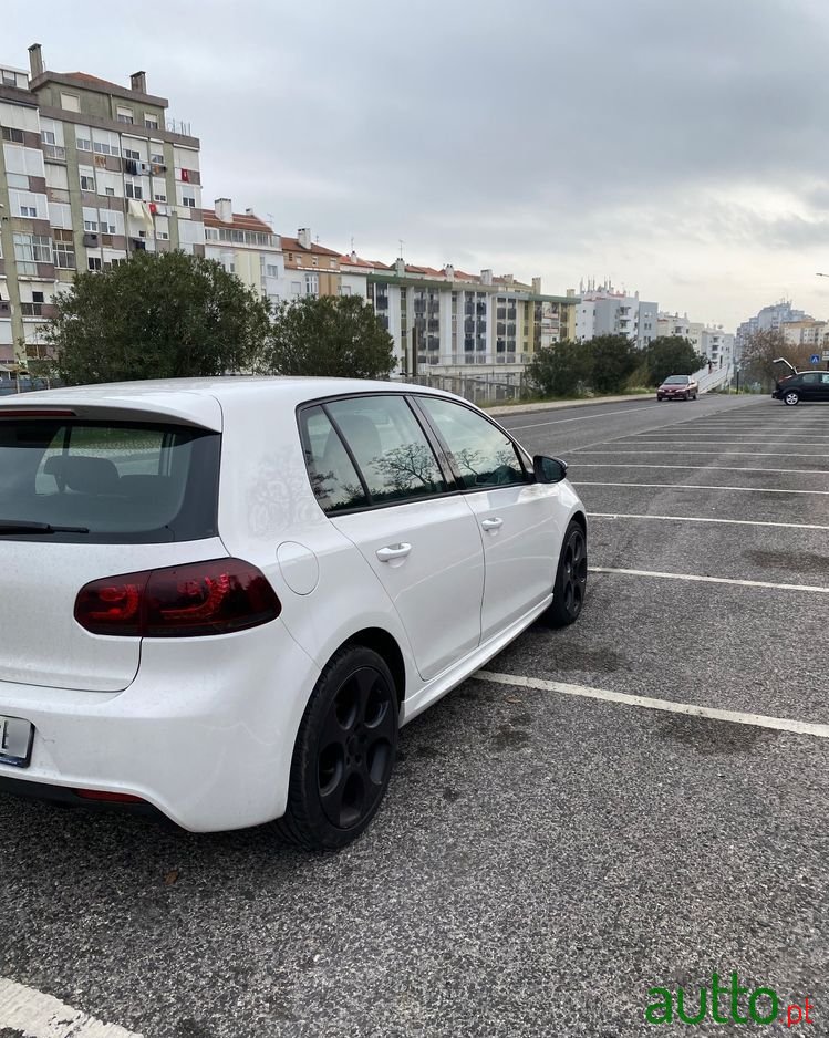 2011' Volkswagen Golf 1.6 Tdi Edition photo #5