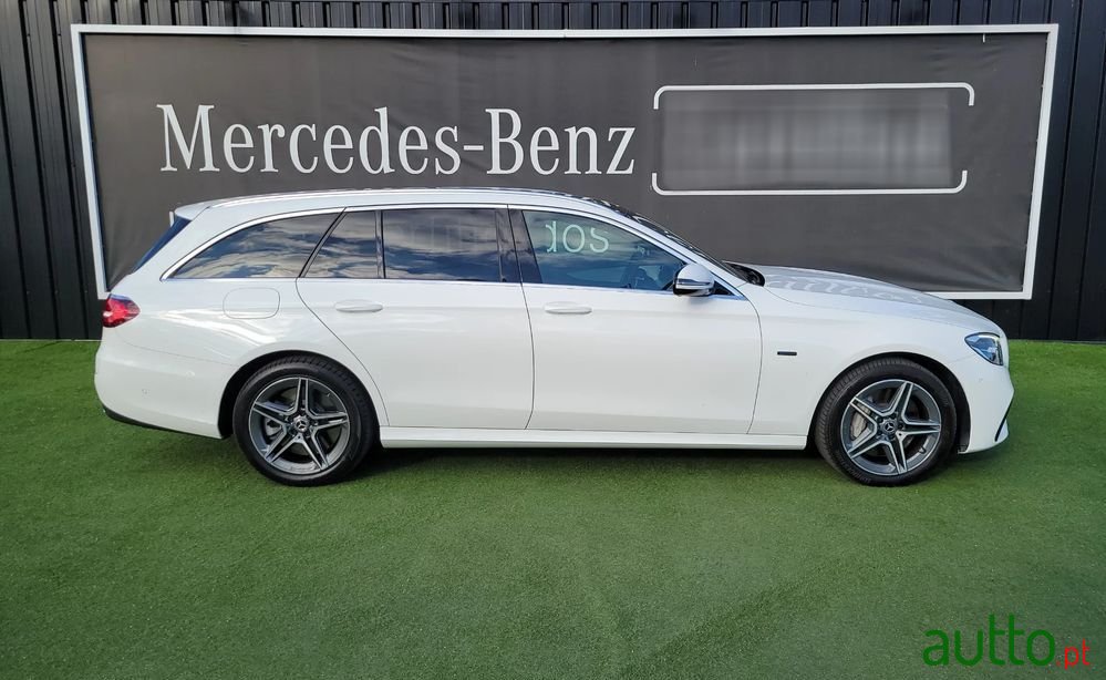 2021' Mercedes-Benz E 300 De Amg Line photo #4