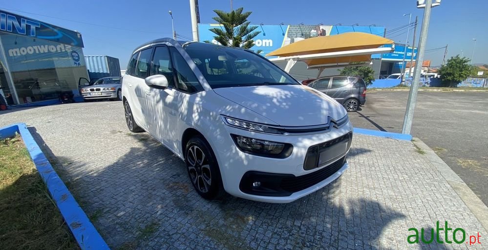 2019' Citroen Grand C4 SpaceTourer photo #5