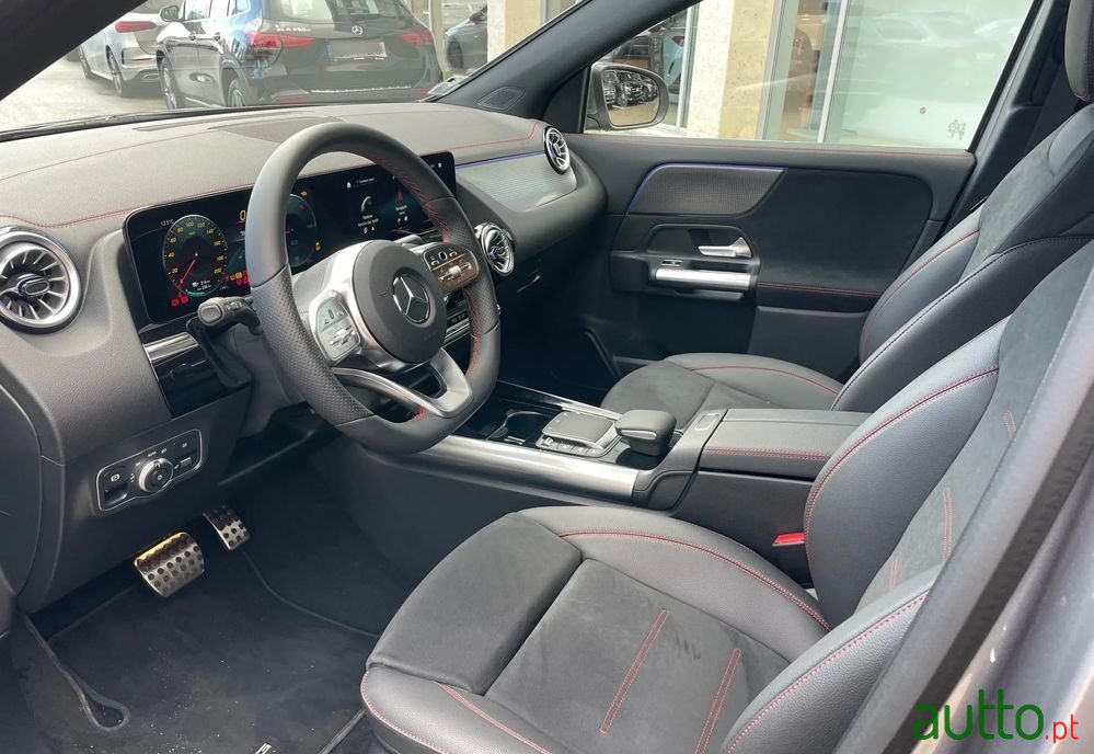 2023' Mercedes-Benz EQA 250+ Amg Line photo #2