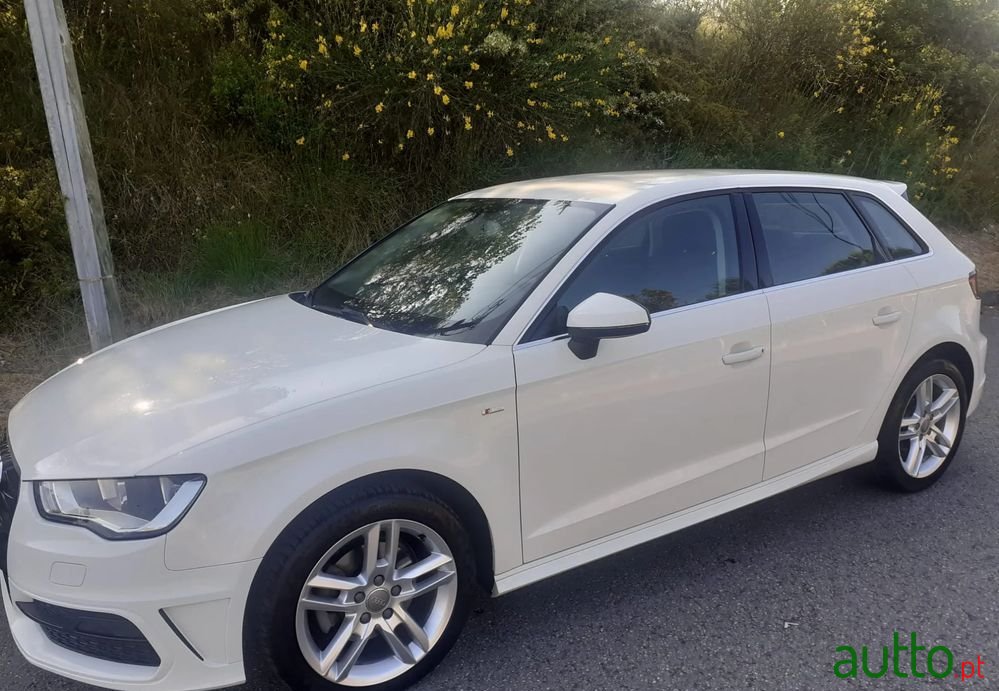 2015' Audi A3 Sportback photo #1