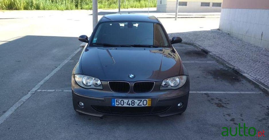 2005' BMW 120 D Confort Nacional photo #3