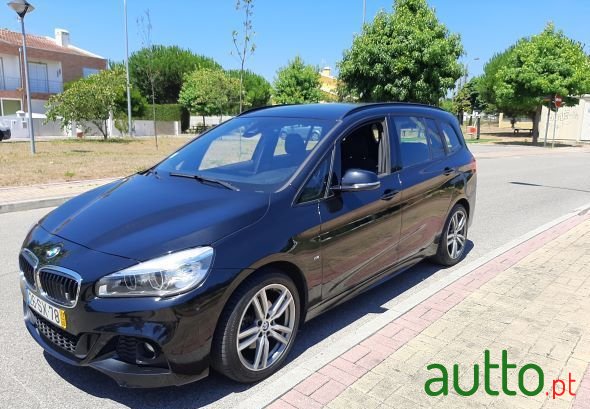 2017' BMW 216 Gran Tourer photo #1