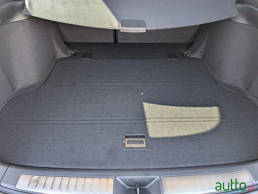 2008' Toyota Avensis Sw photo #6