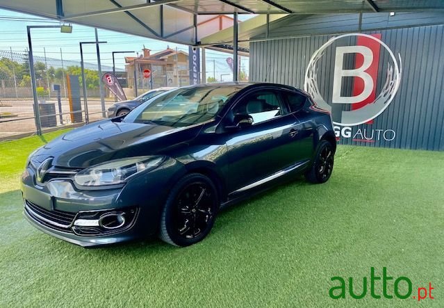 2014' Renault Megane photo #1