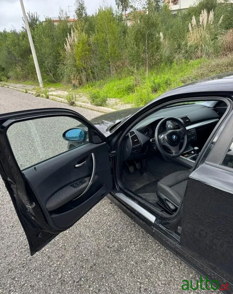 2005' BMW 120 D Sport photo #4