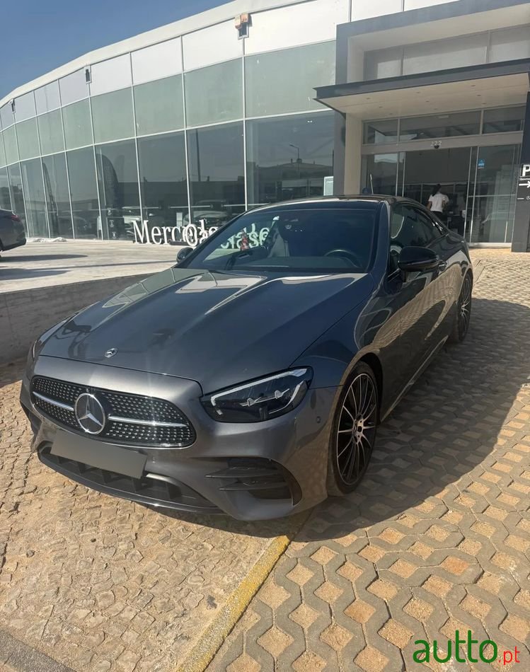 2022' Mercedes-Benz Classe E photo #1