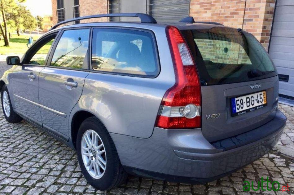 2006' Volvo V50 photo #2