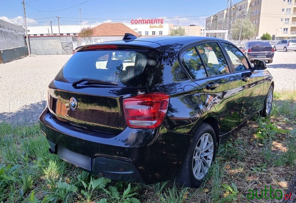 2012' BMW Série 1 D Line Sport photo #5