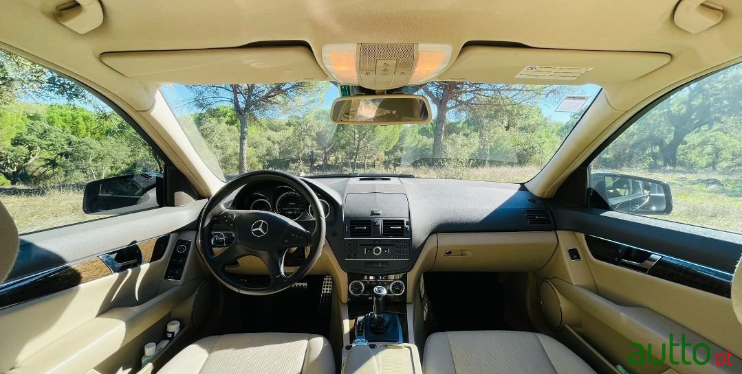 2010' Mercedes-Benz C-220 photo #6