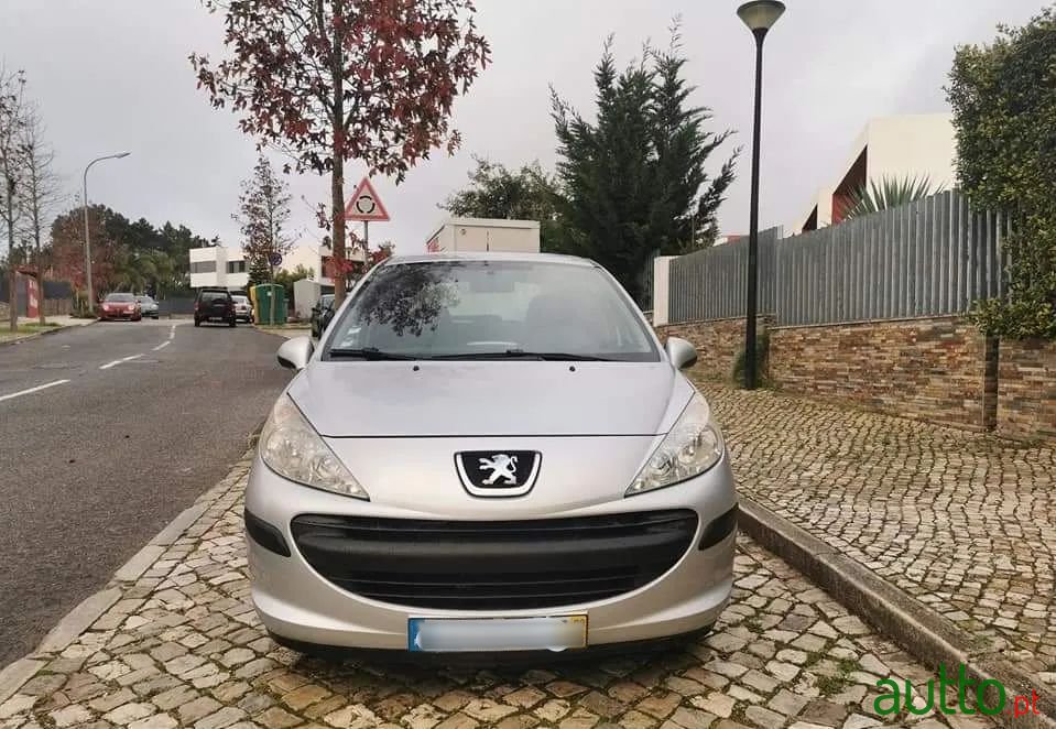 2009' Peugeot 207 photo #5