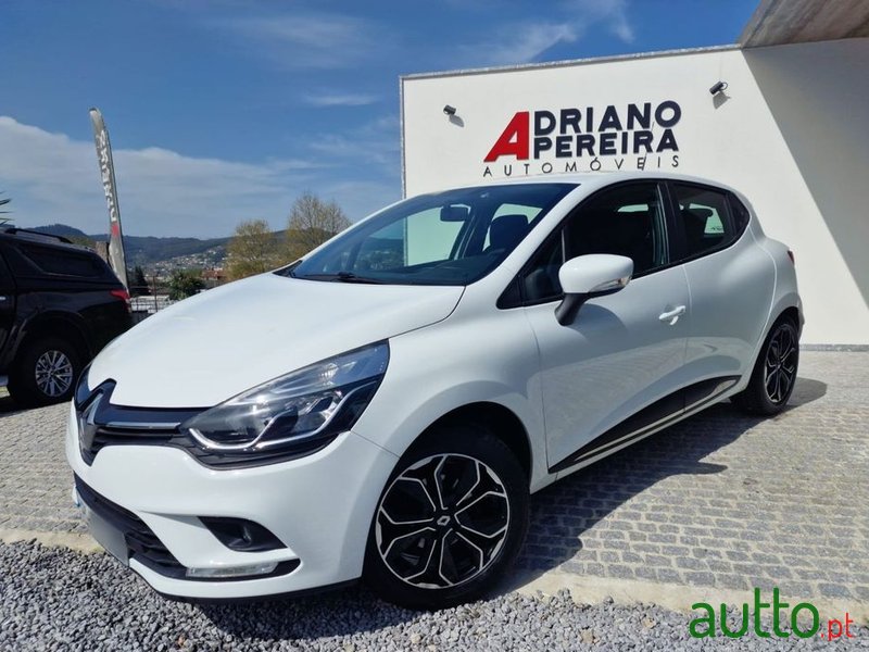 2017' Renault Clio 1.5 Dci Limited photo #2